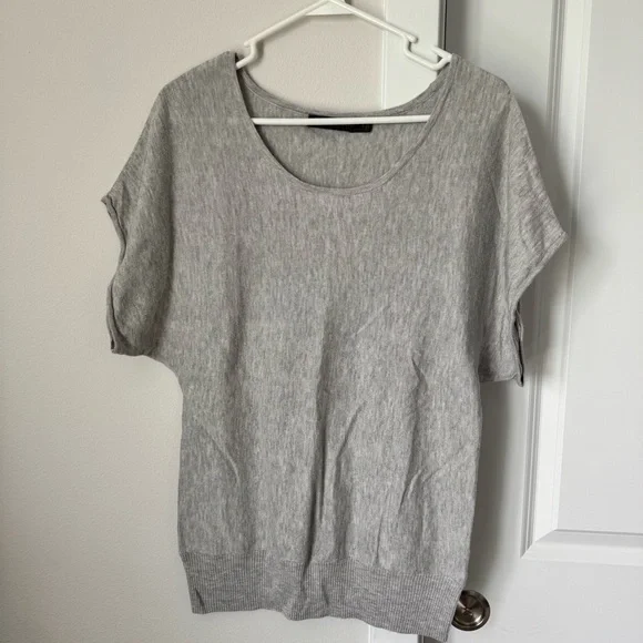 Outback Red Light Gray Dolman Sleeve Lightweight Sweater Size Medium Spring Fall - Picture 1 of 8